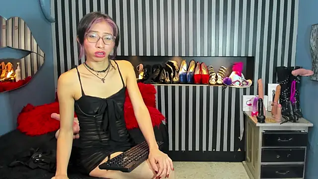 Mara Gonzalez online show from 05-19-26, 11:50