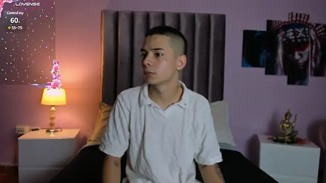 Snapshot of Adam_Thomass_1 chatting on 02-11-25, 02:24 Adam Thomass 1 online show from 02-11-25, 02:24
