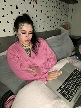 tempzzz12 online show from 04-21-26, 07:09