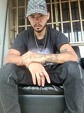 Niick01  online show from 10-22-25, 06:18