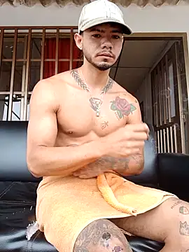 Niick01  online show from 04-07-26, 01:24