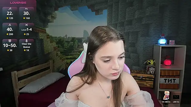 kaisajenner online show from 11-08-25, 06:22