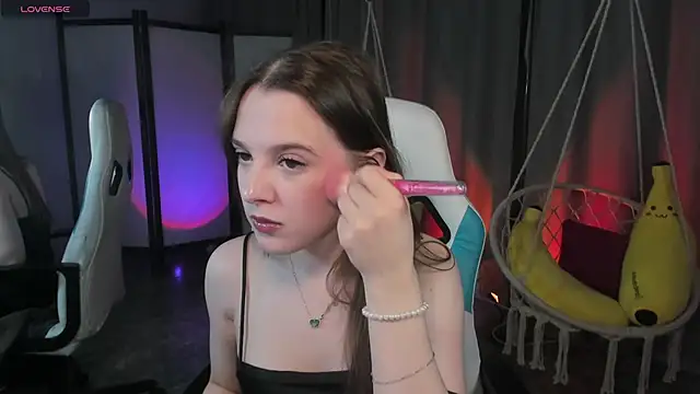 Snapshot of kaisajenner chatting on 02-07-26, 09:28 kaisajenner online show from 02-07-26, 09:28