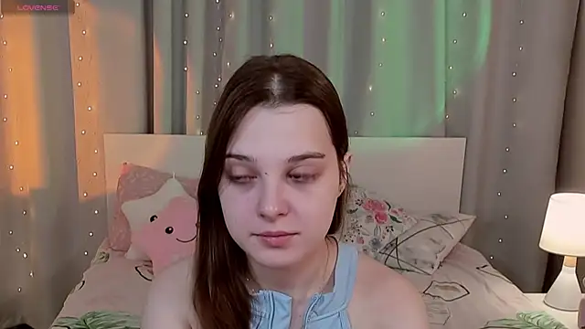 Snapshot of kaisajenner chatting on 10-18-25, 09:39 kaisajenner online show from 10-18-25, 09:39