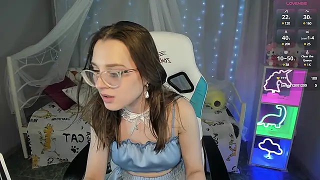 Snapshot of kaisajenner chatting on 02-07-25, 03:52 kaisajenner online show from 02-07-25, 03:52