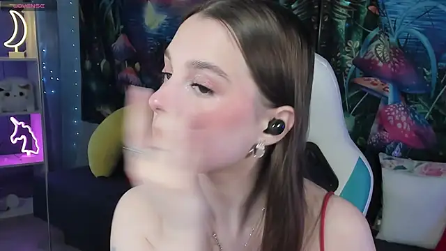 Snapshot of kaisajenner chatting on 02-11-26, 09:53 kaisajenner online show from 02-11-26, 09:53