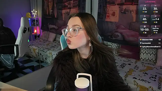 Snapshot of kaisajenner chatting on 02-19-25, 07:48 kaisajenner online show from 02-19-25, 07:48