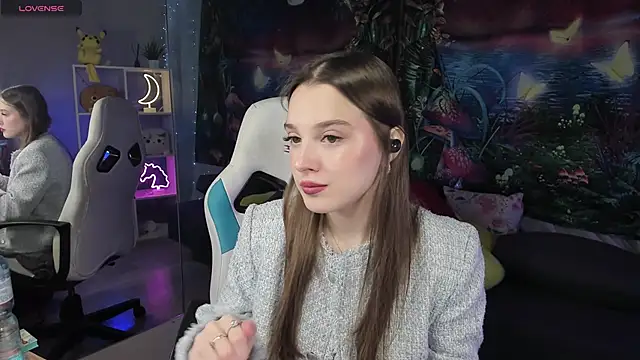 Snapshot of kaisajenner chatting on 02-08-26, 08:45 kaisajenner online show from 02-08-26, 08:45