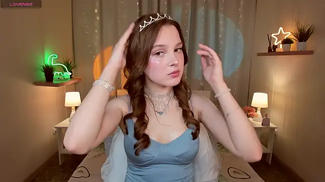 Snapshot of kaisajenner chatting on 02-25-26, 11:10 kaisajenner online show from 02-25-26, 11:10