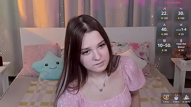 kaisajenner online show from 06-18-26, 11:43