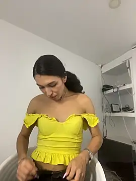 allicemackenzie online show from 10-19-25, 11:40