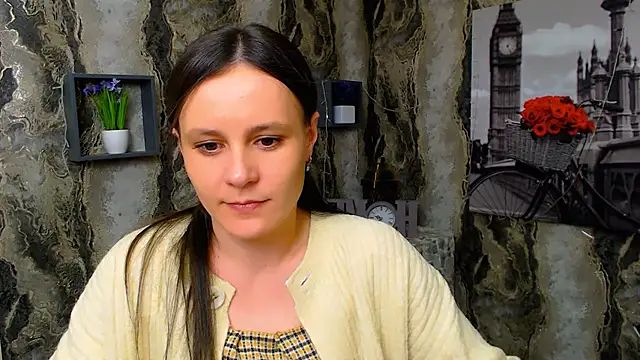 Snapshot of ValeriaHeart_ chatting on 03-05-25, 12:44 ValeriaHeart online show from 03-05-25, 12:44