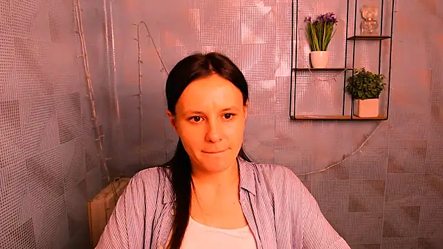 Snapshot of ValeriaHeart_ chatting on 02-04-25, 12:44 ValeriaHeart online show from 02-04-25, 12:44