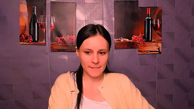 Snapshot of ValeriaHeart_ chatting on 02-05-25, 07:29 ValeriaHeart online show from 02-05-25, 07:29