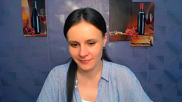 Snapshot of ValeriaHeart_ chatting on 03-07-25, 04:44 ValeriaHeart online show from 03-07-25, 04:44