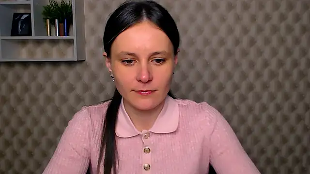 Snapshot of ValeriaHeart_ chatting on 02-25-25, 12:49 ValeriaHeart online show from 02-25-25, 12:49