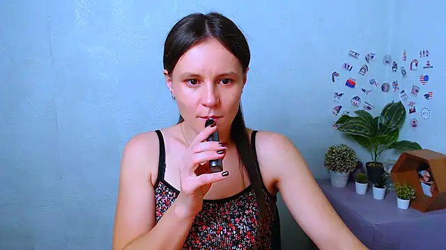 ValeriaHeart  online show from 12-22-25, 08:42