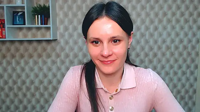 Snapshot of ValeriaHeart_ chatting on 03-08-25, 05:11 ValeriaHeart online show from 03-08-25, 05:11