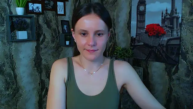 ValeriaHeart  online show from 03-06-26, 02:56