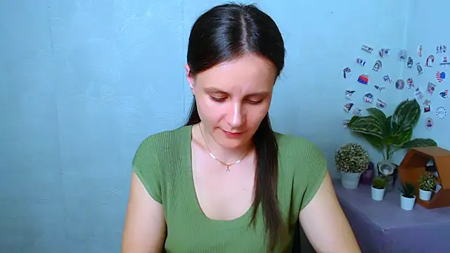 ValeriaHeart  online show from 03-04-26, 01:52