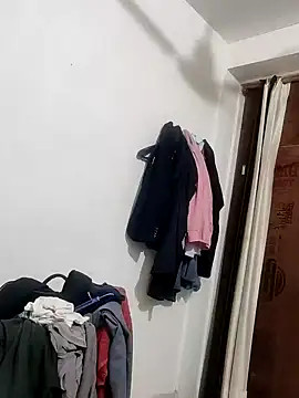 Snapshot of Hot_funky_boy chatting on 02-11-25, 07:38 Hot funky boy online show from 02-11-25, 07:38