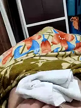 Snapshot of Hot_funky_boy chatting on 02-07-25, 07:27 Hot funky boy online show from 02-07-25, 07:27