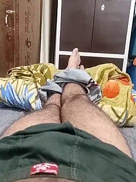 Snapshot of Hot_funky_boy chatting on 02-18-25, 05:53 Hot funky boy online show from 02-18-25, 05:53