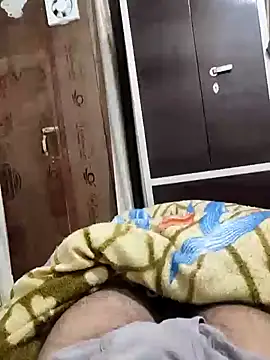 Snapshot of Hot_funky_boy chatting on 02-09-25, 04:07 Hot funky boy online show from 02-09-25, 04:07