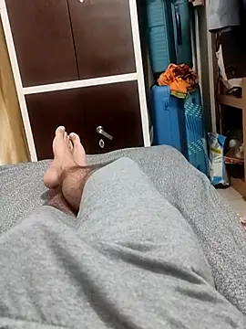 Snapshot of Hot_funky_boy chatting on 03-02-25, 07:43 Hot funky boy online show from 03-02-25, 07:43