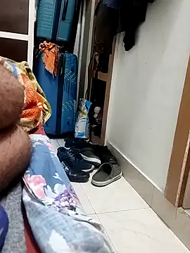 Snapshot of Hot_funky_boy chatting on 02-10-25, 07:38 Hot funky boy online show from 02-10-25, 07:38