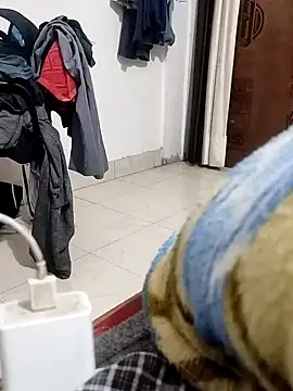 Snapshot of Hot_funky_boy chatting on 02-08-25, 10:08 Hot funky boy online show from 02-08-25, 10:08