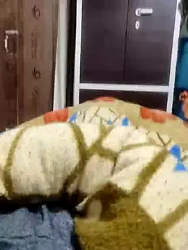 Snapshot of Hot_funky_boy chatting on 02-11-25, 04:35 Hot funky boy online show from 02-11-25, 04:35