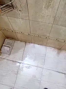 Snapshot of Hot_funky_boy chatting on 03-13-25, 01:18 Hot funky boy online show from 03-13-25, 01:18