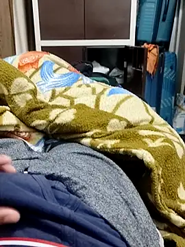 Snapshot of Hot_funky_boy chatting on 02-13-25, 04:39 Hot funky boy online show from 02-13-25, 04:39