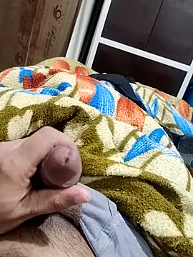 Snapshot of Hot_funky_boy chatting on 02-14-25, 09:10 Hot funky boy online show from 02-14-25, 09:10