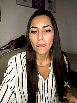 Sofiadelacruz online show from 10-03-25, 10:33