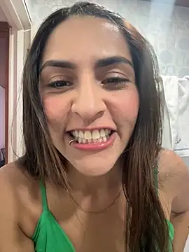 Sofiadelacruz online show from 04-04-26, 08:26