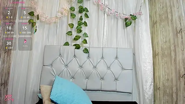 Rachel new20 online show from 05-07-26, 08:23