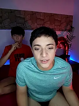 Snapshot of jacob_and_sam chatting on 02-16-25, 04:42 jacob and sam online show from 02-16-25, 04:42