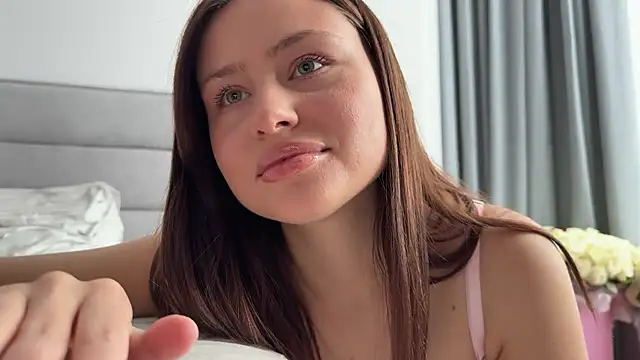 Kisskeyy online show from 10-29-25, 01:10