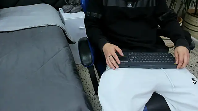 roan birkin online show from 03-26-26, 07:12