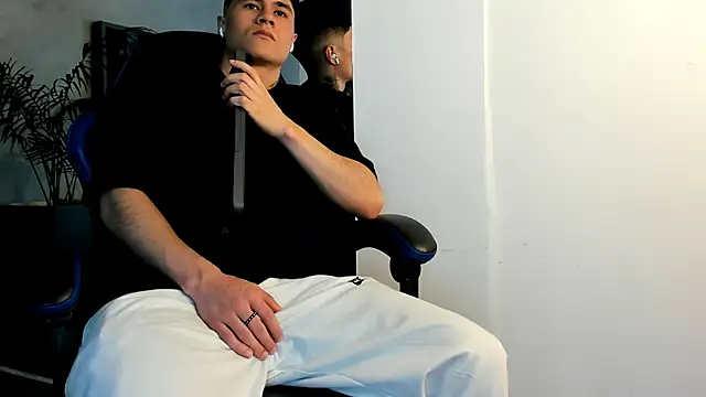 roan birkin online show from 11-30-25, 07:14