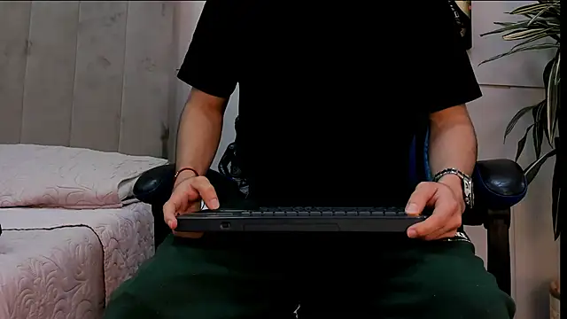 roan birkin online show from 06-04-26, 08:13