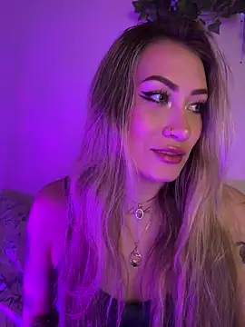 Snapshot of Lally_Valencia__ chatting on 03-10-25, 04:38 Lally Valencia   online show from 03-10-25, 04:38