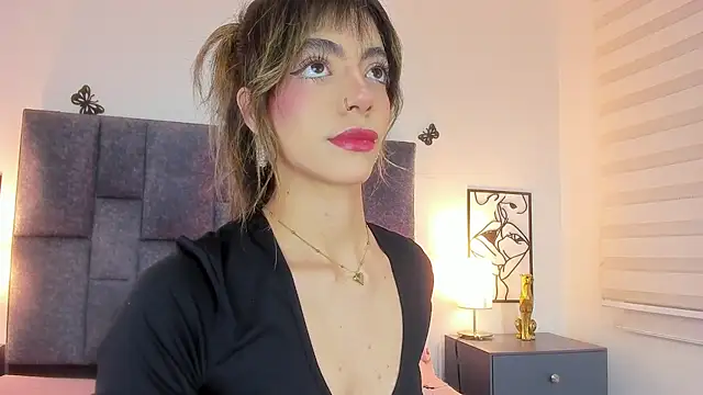 Snapshot of Violetta_Ficher chatting on 09-23-25, 02:07 Violetta Ficher online show from 09-23-25, 02:07