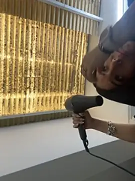 Nikki vega online show from 01-13-26, 07:29