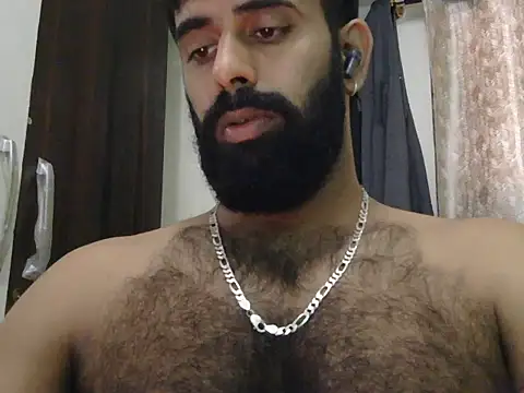 Snapshot of indianhairybull chatting on 06-19-26, 04:18 indianhairybull online show from 06-19-26, 04:18