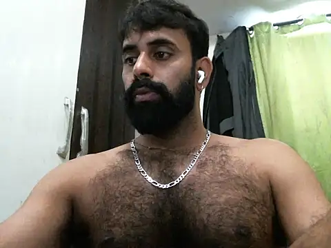 Snapshot of indianhairybull chatting on 09-13-25, 04:34 indianhairybull online show from 09-13-25, 04:34