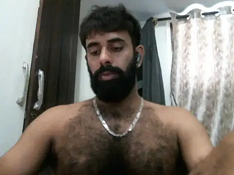 Snapshot of indianhairybull chatting on 06-20-26, 04:39 indianhairybull online show from 06-20-26, 04:39