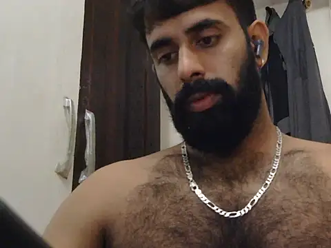Snapshot of indianhairybull chatting on 06-12-26, 04:10 indianhairybull online show from 06-12-26, 04:10